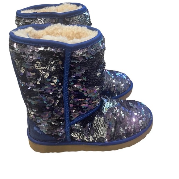 Ugg Classic Short Sequin Shimmering Wool Shearling Blue Navy Tonal Boots 6 EUC - Picture 4 of 9